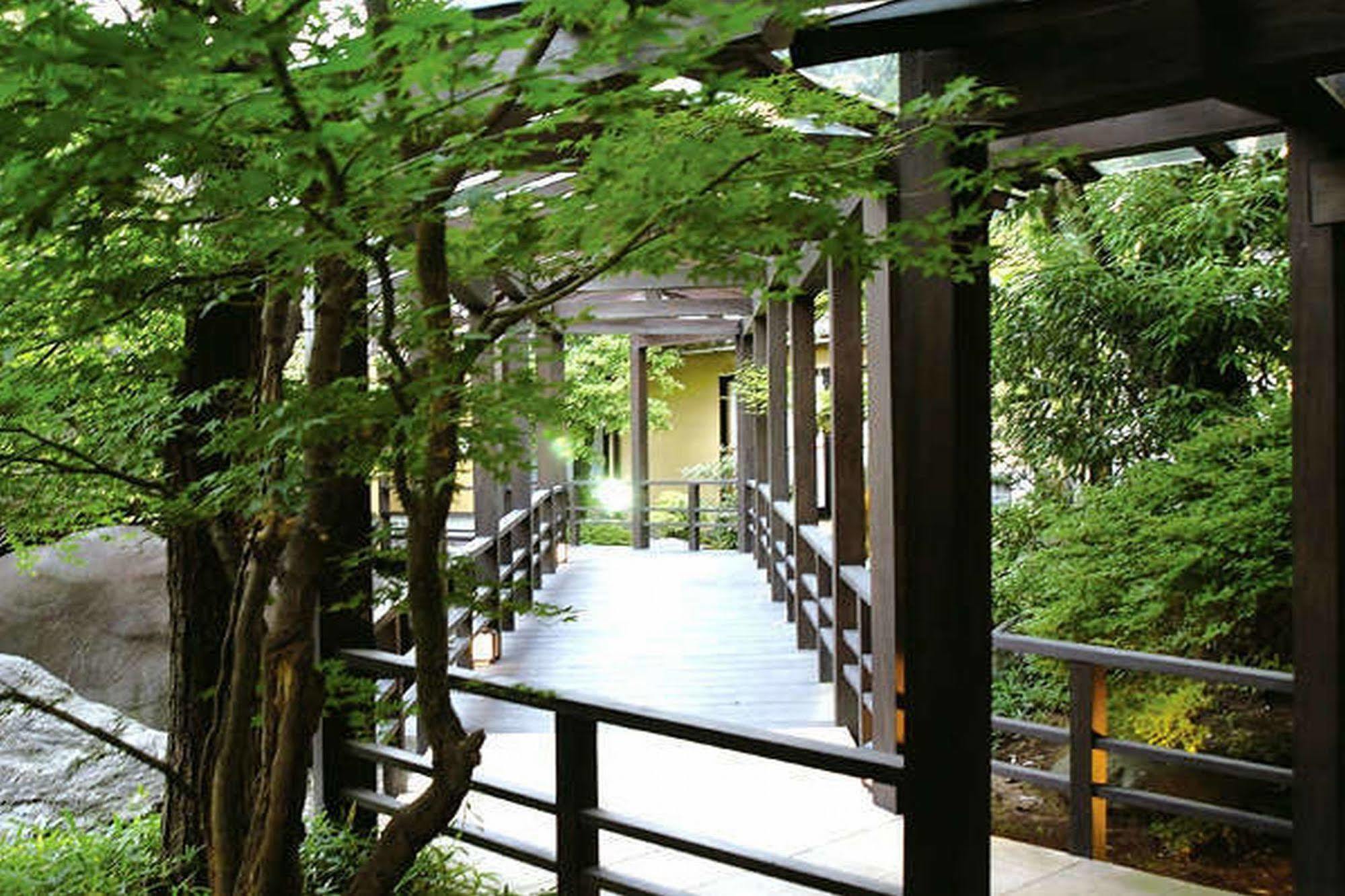 Yuraku Hotel Awara Ngoại thất bức ảnh